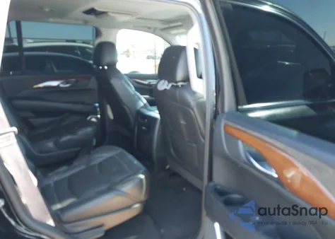 2016 Cadillac Escalade Luxury Collection z USA, uszkodzony, nr VIN 1GYS4BKJXGR306198